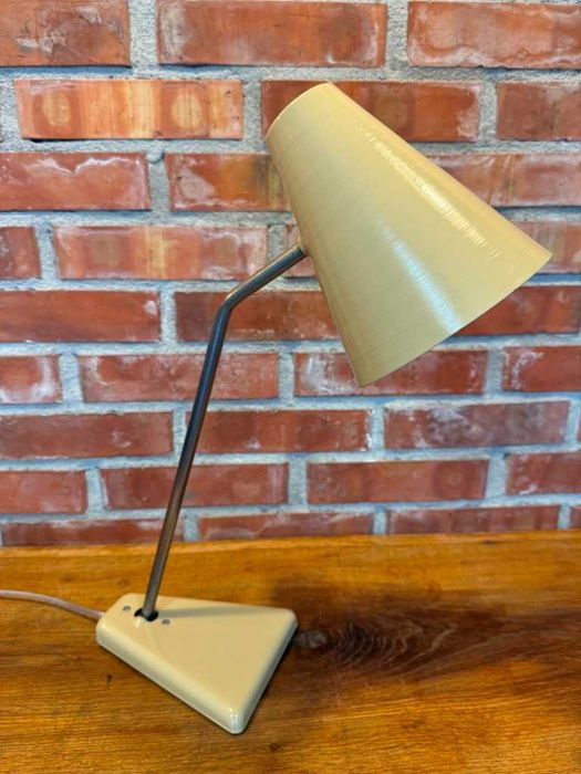 Lampa stołowa, przemysłowa, industrialna, antyk
