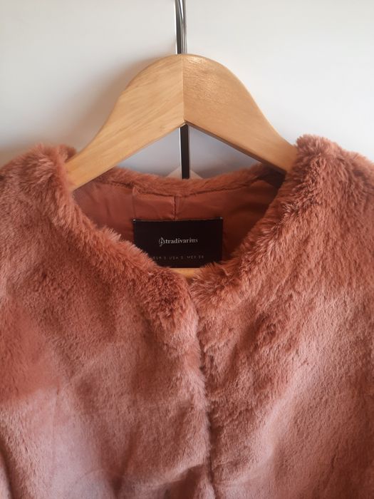 Casaco de pêlo tijolo Tam.S da Stradivarius