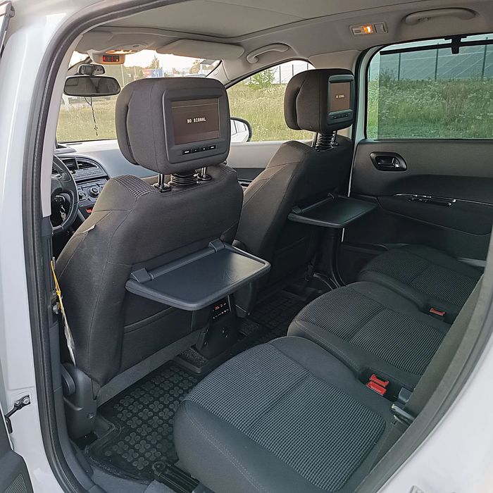 Peugeot 5008 2,0 HDi 163km. Automat, kolor biała perła, bogate wyposażenie.