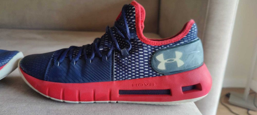 Sapatilhas Under Armour tam. 43 em estado novo