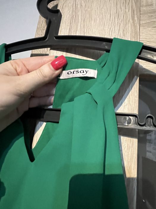 Zielona krotka sukienka