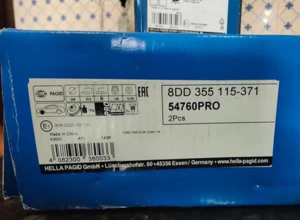 Vendo Kit travões Ford Fiesta 2011 Discos e  Pastilhas HELLA PAGID nov