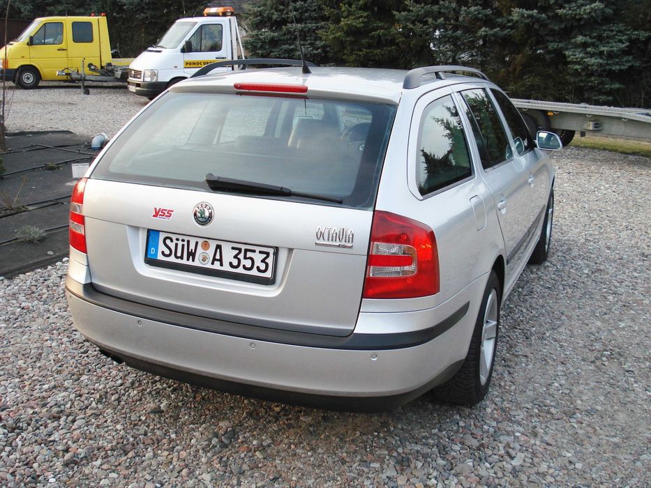 Skoda Octavia Kombi 2.0 FSI 150 KM Niski przebieg - Bogato wyposażona