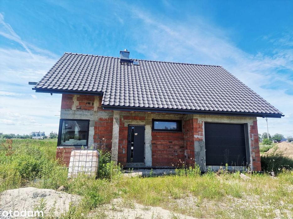 Dom wolnostojący w Strzegomiu z dużą działką.