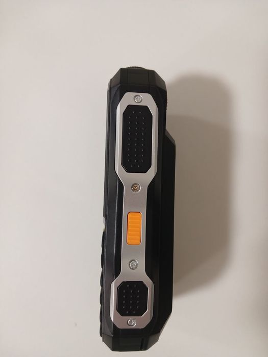 Продам телефон Ленд Ровер