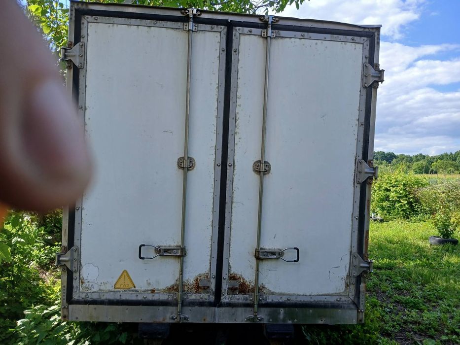Будка з холодильним обладнанням