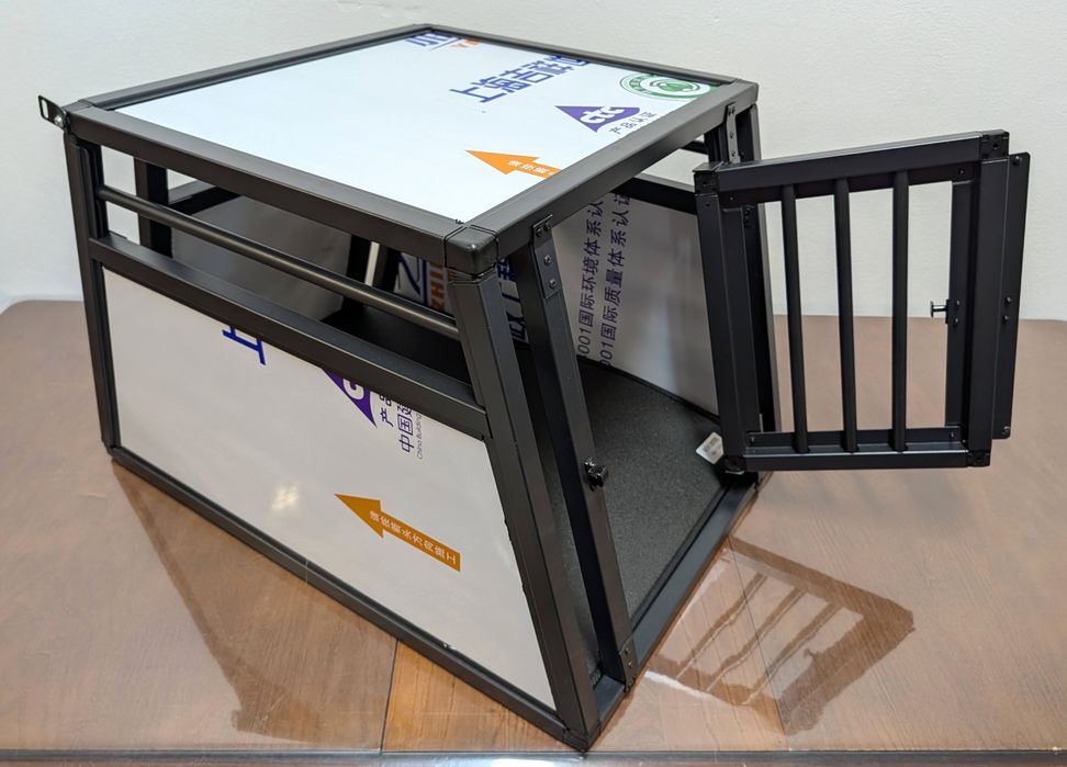 Kerbl Pet Aluminiowy Transporter dla Psa Vacation do Samochodu 55x77x50cm Grafitowy - Nowy z Defektem