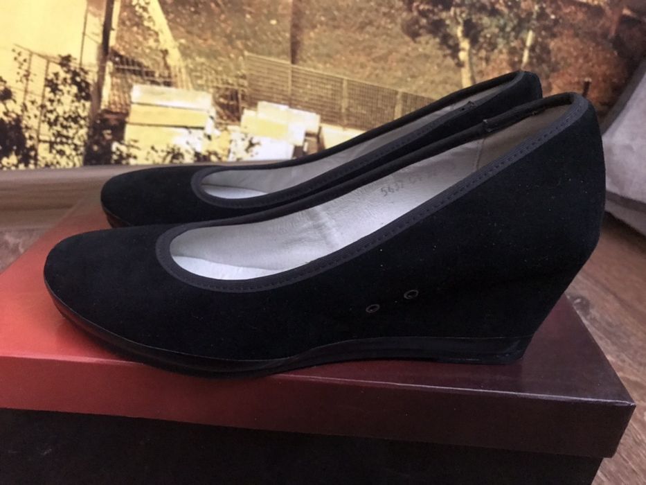 Туфлі замшеві