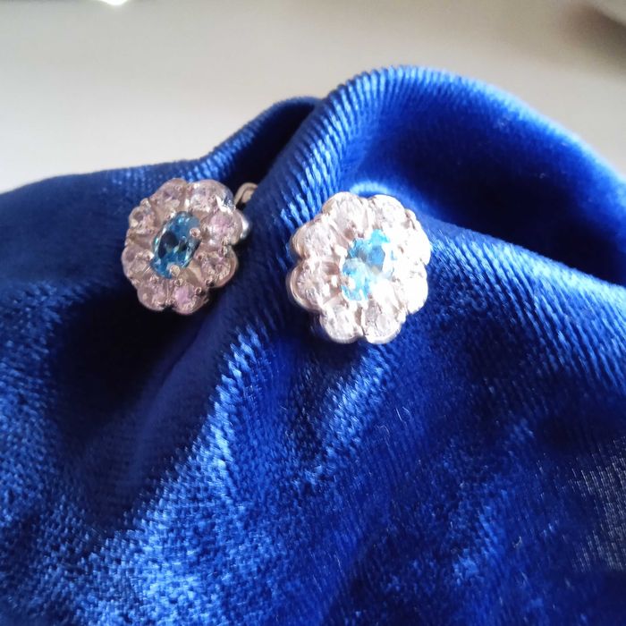 Продам срібні сережки