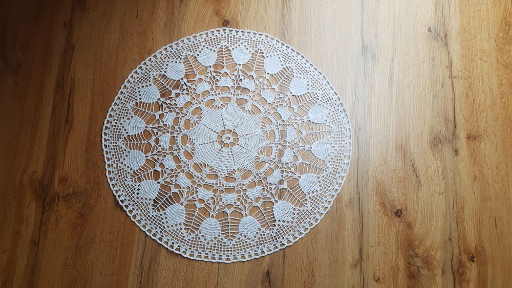 Serweta szydełkowa biała o śred.58 cm rękodzieło
