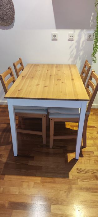 Conjunto mesa e cadeiras Ikea
