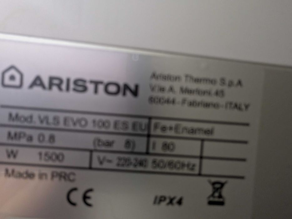 Termo acumulador Ariston 100L cilindro