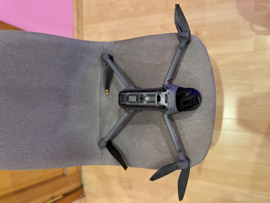 DJI Mavic 4 pro.