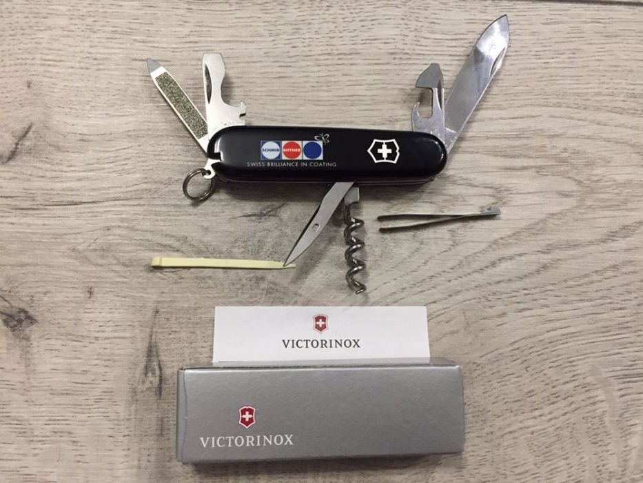 Ніж Victorinox  / новий/ 9 см.