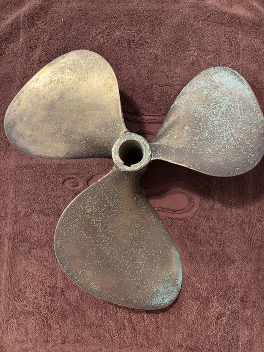 Śruba napędowa do łodzi 17LH16 35 mm