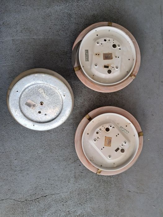 Candeeiros de tecto.