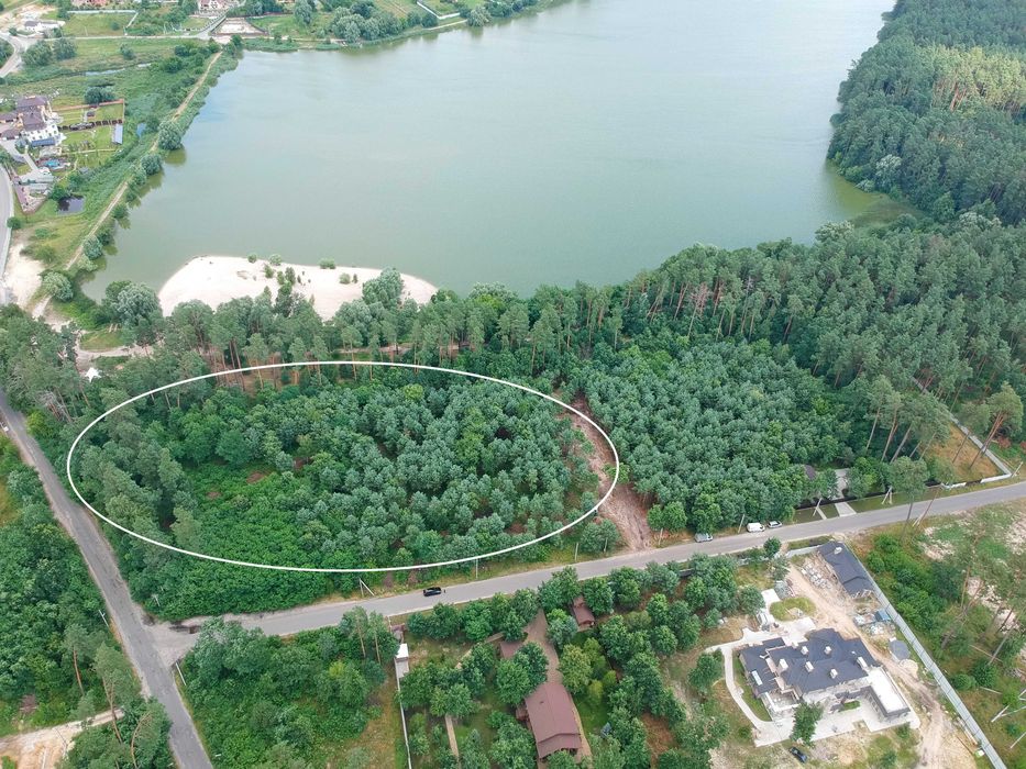 Земельна ділянка с.Бобриця, 50 соток  ліс та озеро + 33 квт