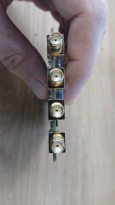 bladeRF 2.0 micro xA4 + 2 підсилювачі BT-200