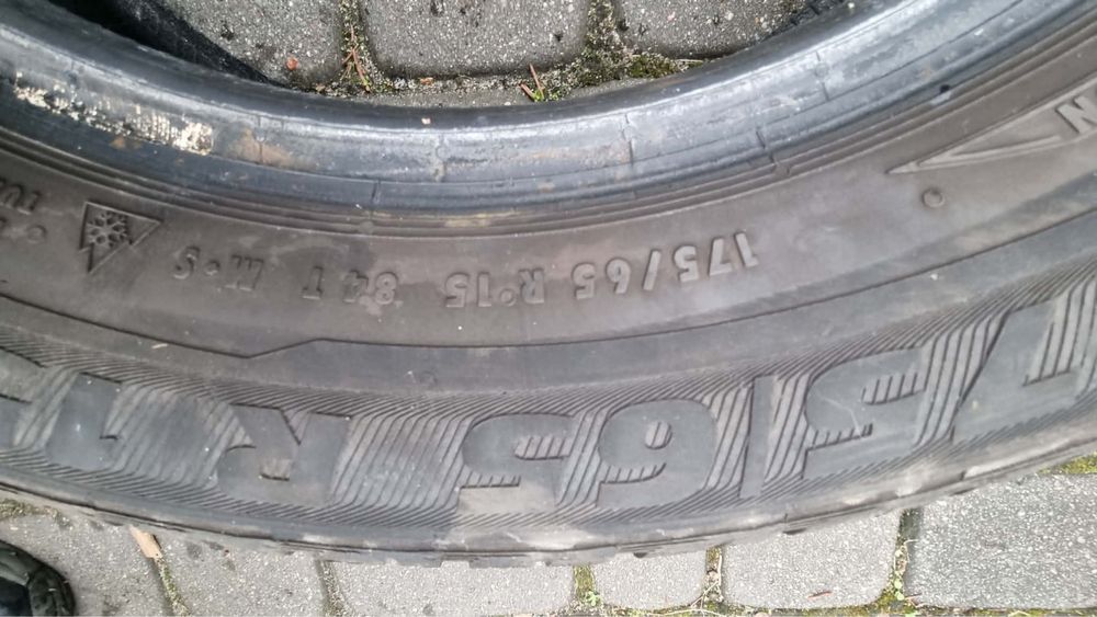 Opony zimowe 175/65/15 semperit