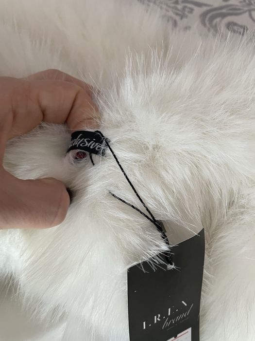 Шубка біла нова розмір S-L