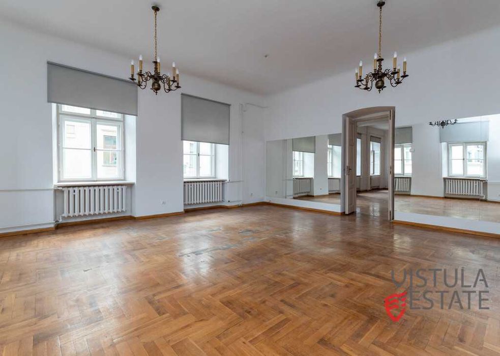 Piętro w kamienicy | 800 m2