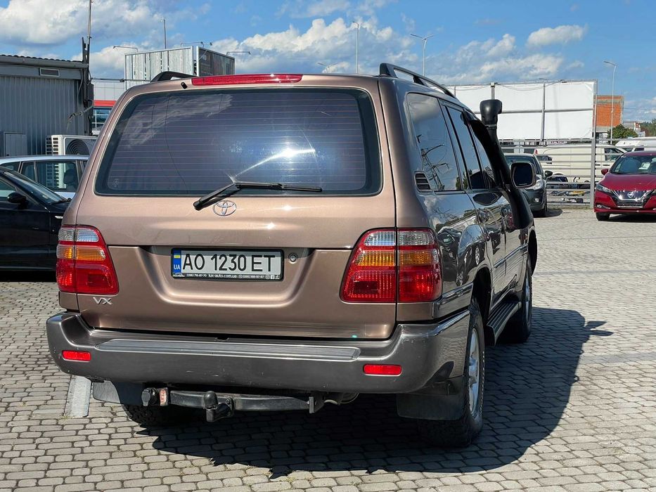 Toyota Land Cruiser