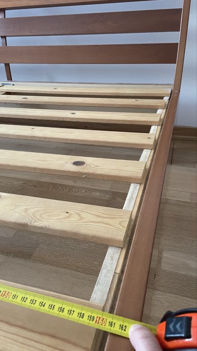 Cama de 200cm em madeira de cerejeira