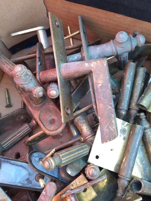 Stare okucia okienne mosiądz