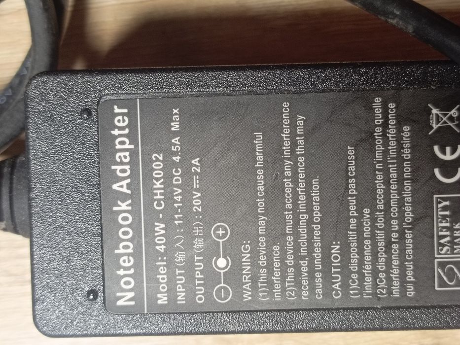 Samochodowa ładowarka  do laptopa  40W-chk002