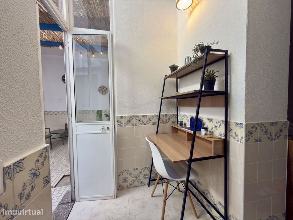 T2 com Espaço Exterior, Perto do Centro e Praia da Saúde | Setúbal