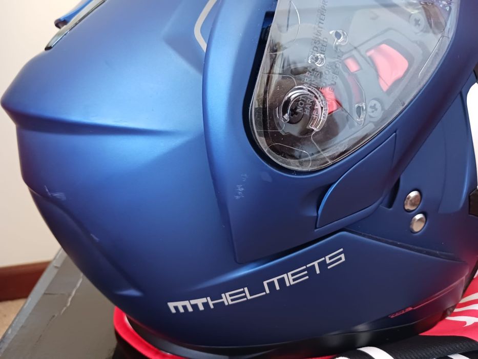 Capacete Modular MT Helmets
