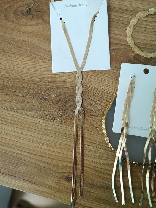 Zestaw biżuterii na prezent złoty gruby długi elegancki naszyjnik kolc