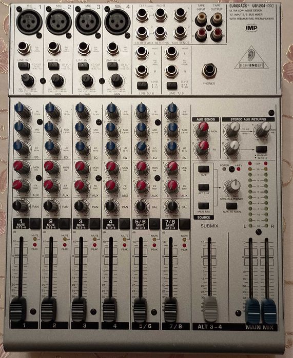 Behringer Eurorack UB1204 PRO