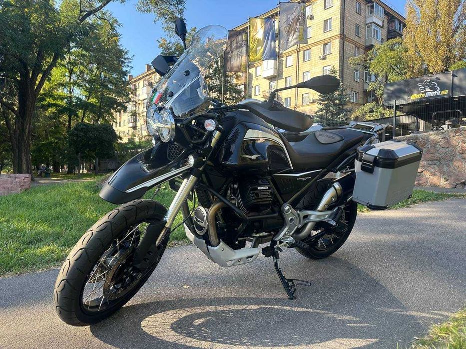 Мотоцикл Moto Guzzi V85TT 2023 рік 4500 км