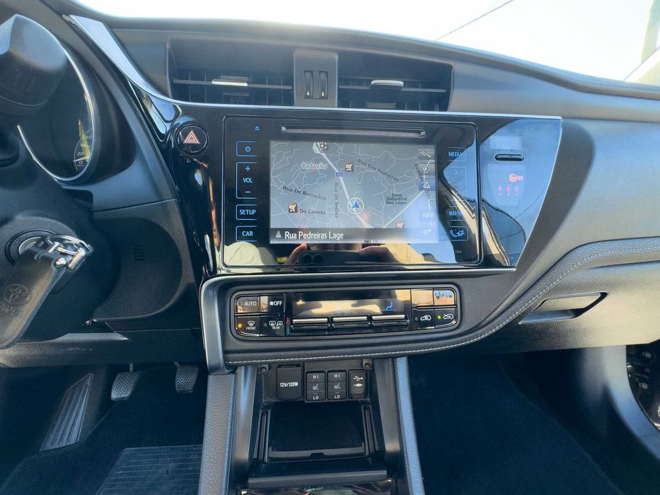 Toyota Auris 1.2T Comfort +P.Sport +NAV