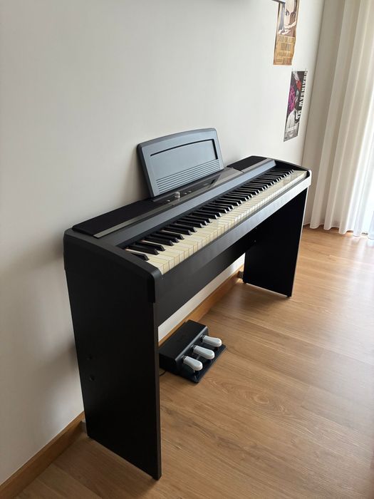 Korg SP-170DX Piano Digital - Bom estado (Preço negociável)