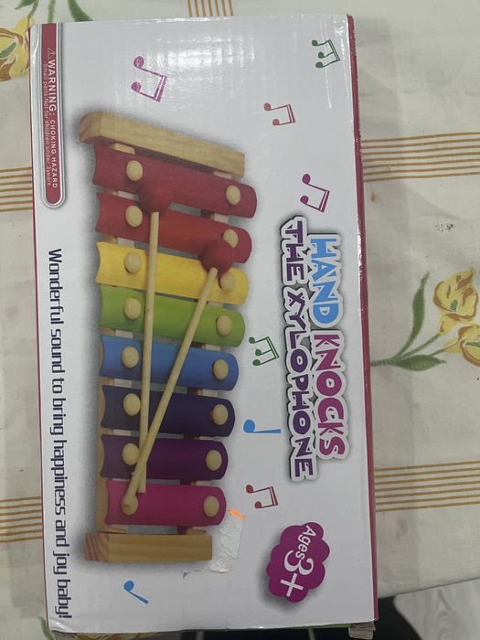 Piano musical  com pernas removiveis