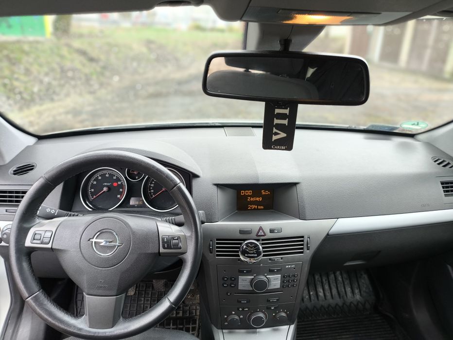 Opel Astra 2006 rok 1.4 ben 90km