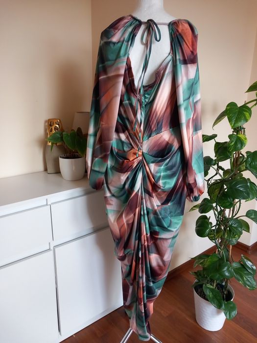 długa sukienka z marszczeniami 44/46 nowa