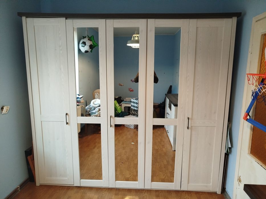 Meble duża szafa z lustrami + komoda