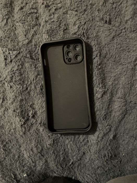 Etui na iphine 12 pro