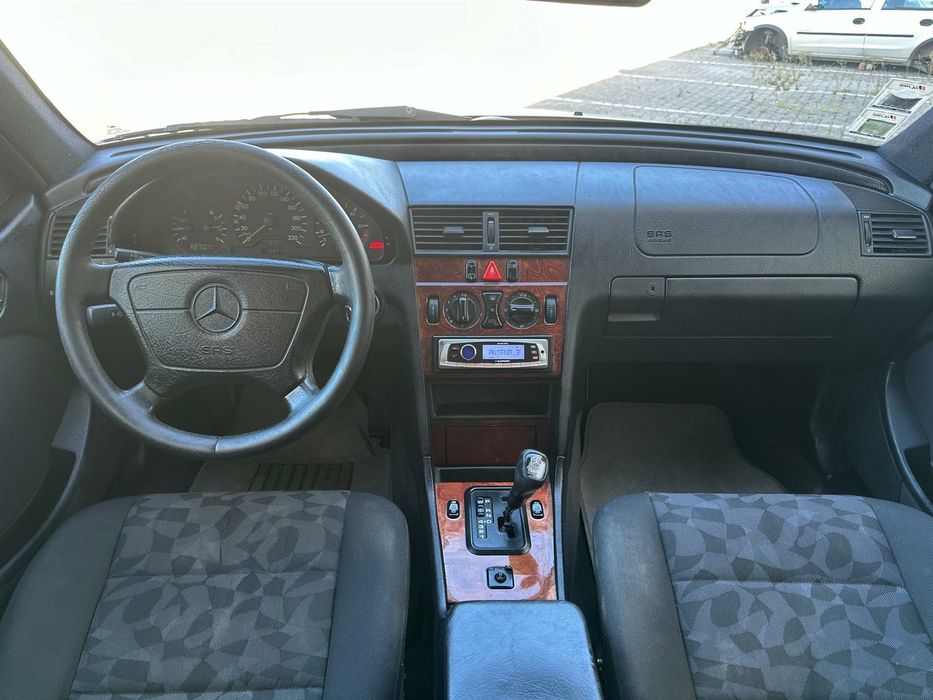Mercedes-benz C220 AUTO