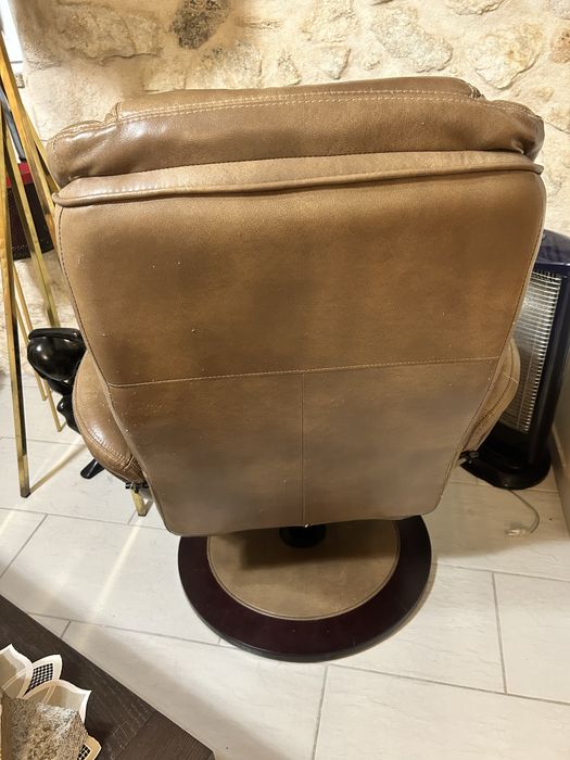 Poltrona reclinavel com pousa pes