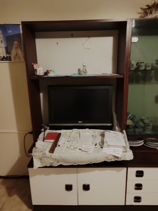 Vendo armários de sala