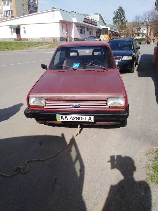 Автомобіль Ford фієста,