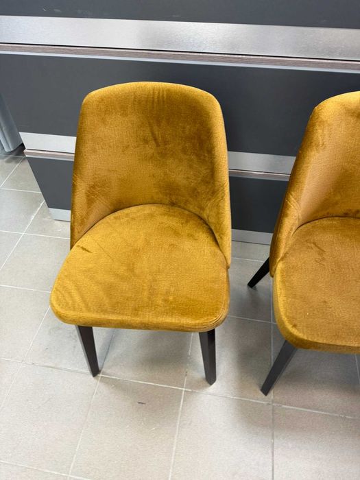 Krzesła powystawowe FLAVIO 1 – 2 szt. dostawa w cenie