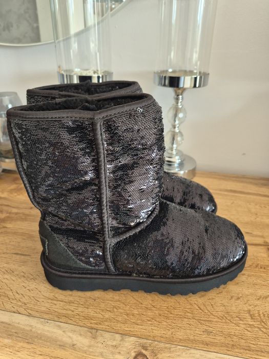 Śniegowce UGG czarne 38 cekiny