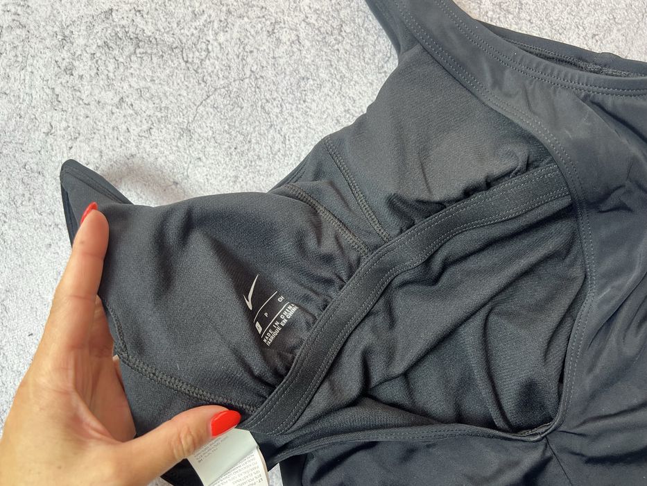 Nike суцільний купальник зі встівками оригінал