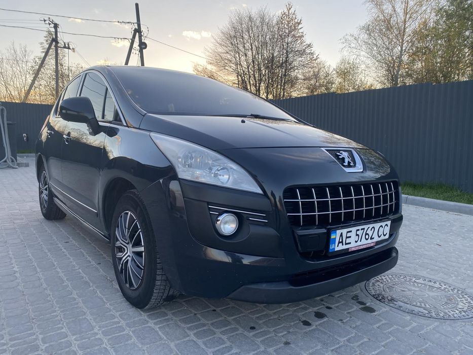 Продам ПЕЖО 3008 2010року