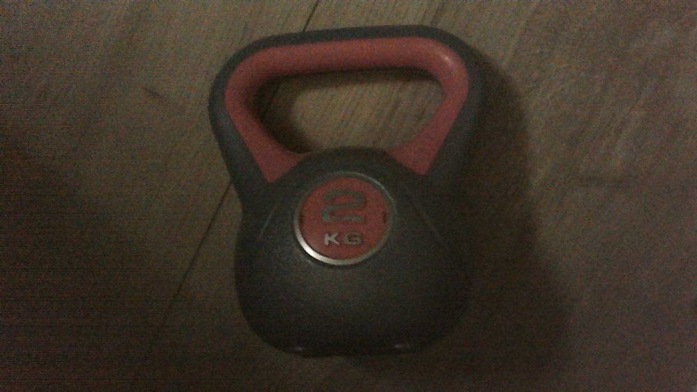 гиря 2 кг,нормального розміра